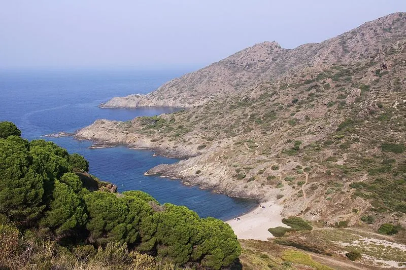 Cala Tamariua en El Port de la Selva
