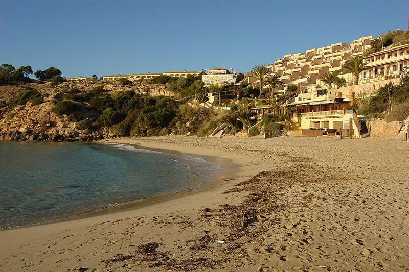 Playa Cala Tarida en Sant Josep de sa Talaia, Islas Baleares — foto 4 de 10