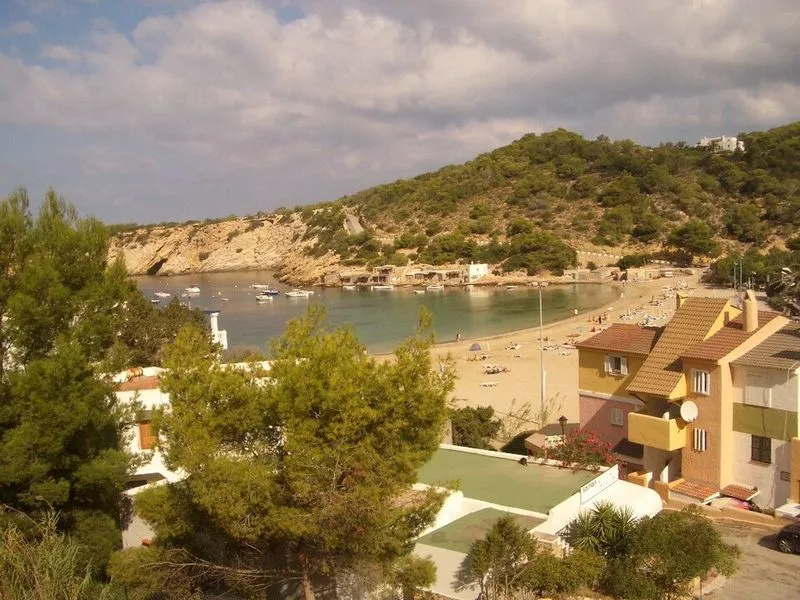 Playa Cala Vedella en Sant Josep de sa Talaia, Islas Baleares — foto 6 de 8