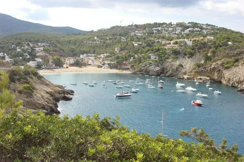 Playa Cala Vedella en Sant Josep de sa Talaia, Islas Baleares — foto 5 de 8