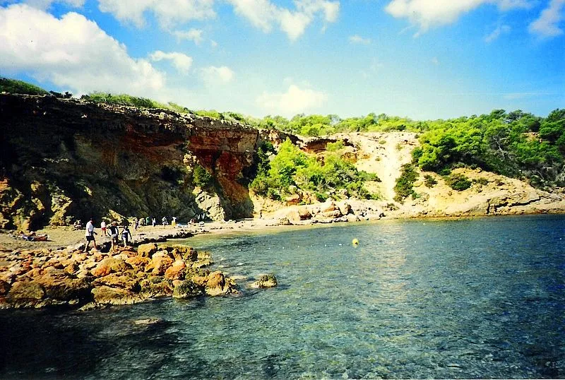 Cala Xuclá en Sant Joan de Labritja, Islas Baleares — foto 5 de 6
