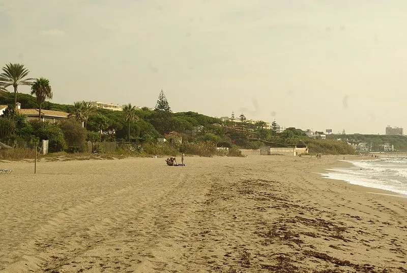 Playa de Calahonda en Marbella, Málaga — foto 2 de 10