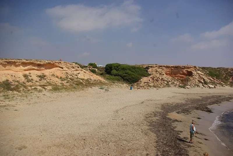 Playa de Calas del Cabo Peñas en Orihuela, Alicante — foto 2 de 5