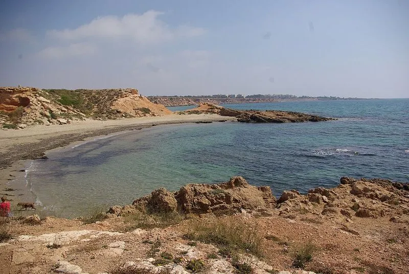 Playa de Calas del Cabo Peñas en Orihuela