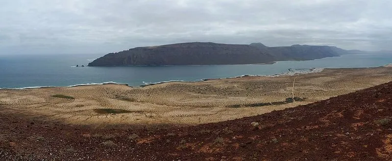 Caleta de Arriba en Teguise, Las Palmas — foto 2 de 2