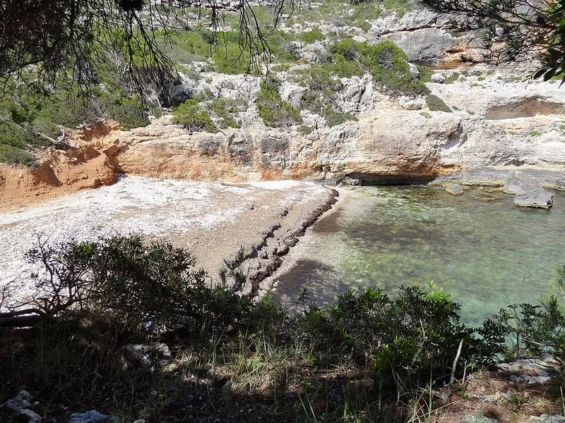 Caló Bota en Manacor, Islas Baleares — foto 2 de 10