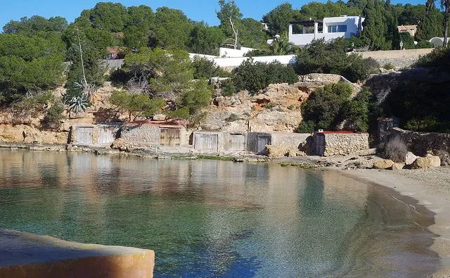 Playa Caló de S'Oli en Sant Josep de sa Talaia, Islas Baleares — foto 2 de 6