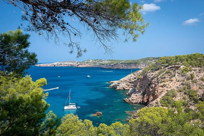 Caló d'En Real en Sant Josep de sa Talaia, Islas Baleares — foto 1 de 4