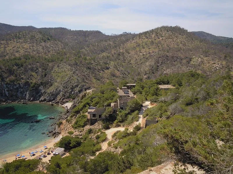 Playa Caló d'En Serra en Sant Joan de Labritja, Islas Baleares — foto 5 de 5