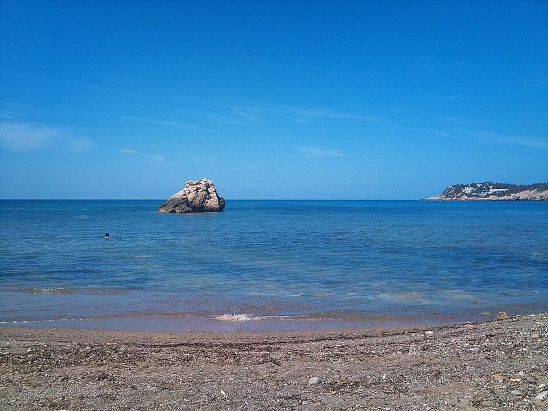 Playa Caló d'Es Porcs en Sant Joan de Labritja, Islas Baleares
