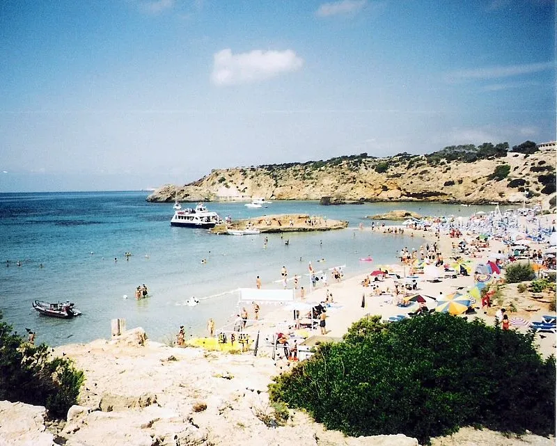 Playa Caló d'Es Serral en Sant Josep de sa Talaia, Islas Baleares — foto 2 de 10