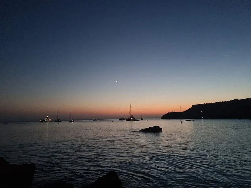 Playa Caló d'Es Serral en Sant Josep de sa Talaia, Islas Baleares — foto 5 de 10