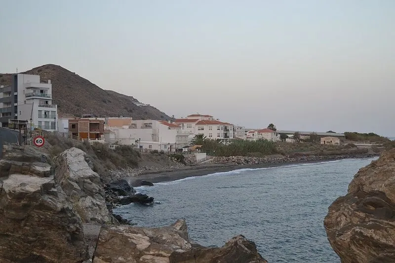 Playa Casarones en Rubite, Granada — foto 4 de 5