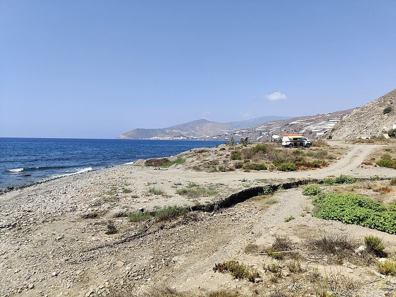 Playa Casarones en Rubite, Granada