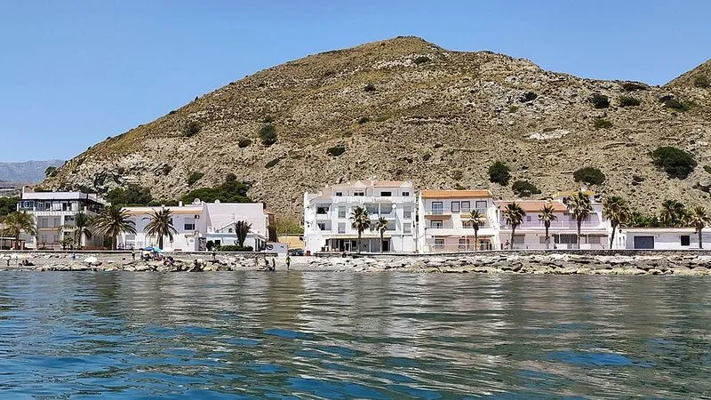 Playa de Castillo de Baños en Polopos