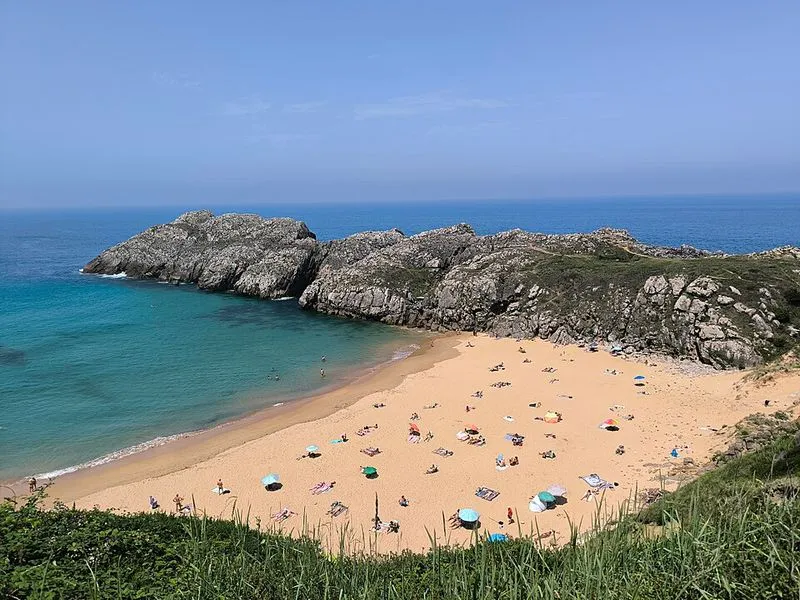 Playa Cerrias en Piélagos, Cantabria — foto 6 de 10