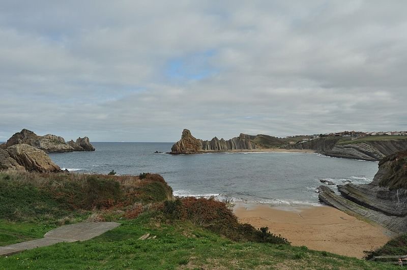 Playa Cerrias en Piélagos, Cantabria