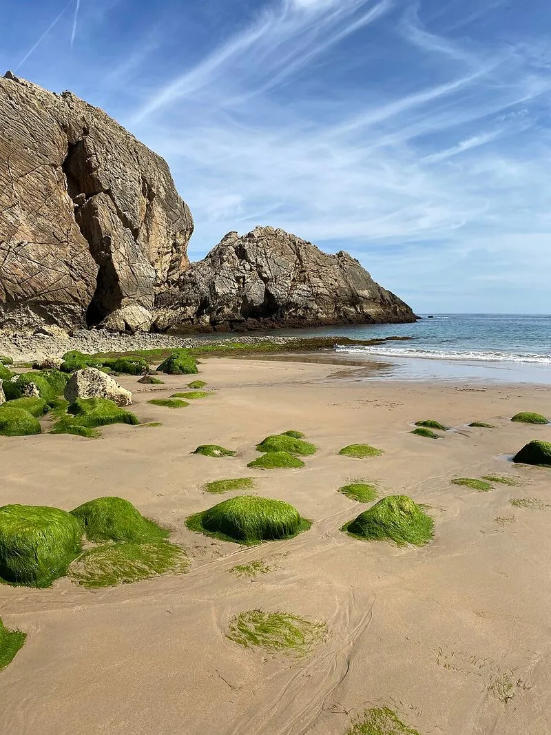 Playa Covachos en Santa Cruz de Bezana, Cantabria — foto 8 de 10