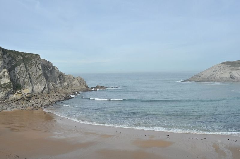 Playa Covachos en Santa Cruz de Bezana