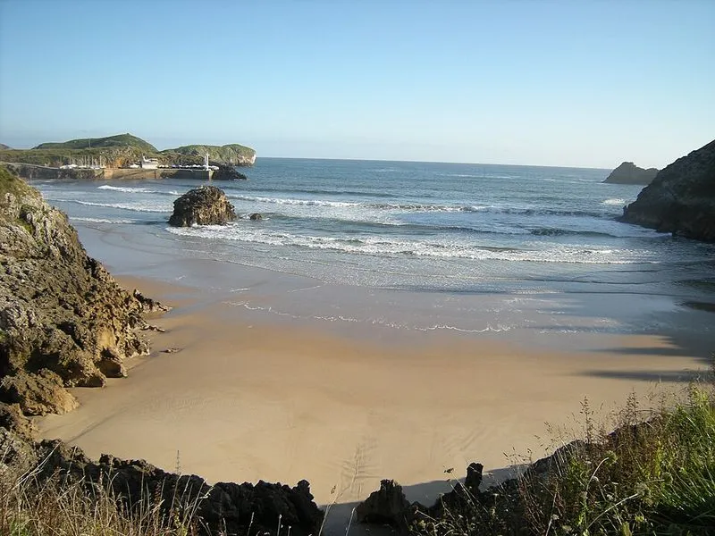 Playa de Cué en Llanes, Asturias — foto 5 de 10