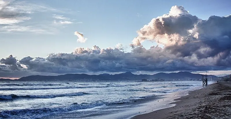 Playa del Arenal en Llucmajor, Islas Baleares — foto 6 de 7