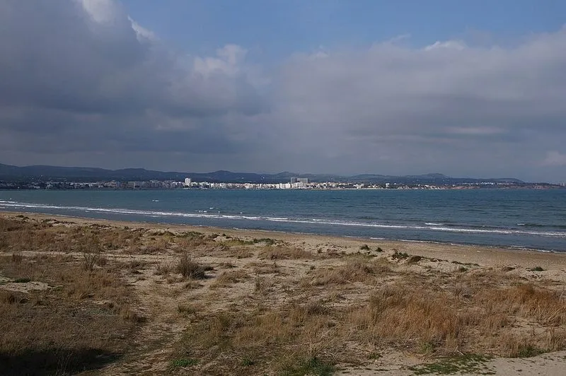 Playa del Arenal en L'Ampolla, Tarragona — foto 2 de 7