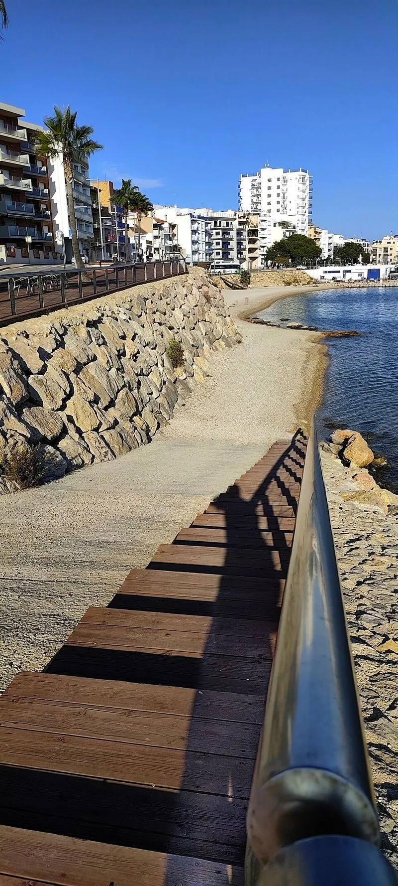 Playa del Arquitecto en L'Ampolla, Tarragona — foto 1 de 2