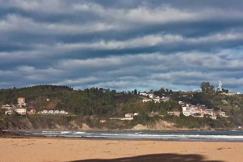 Playa El Astillero en Colunga, Asturias — foto 2 de 5