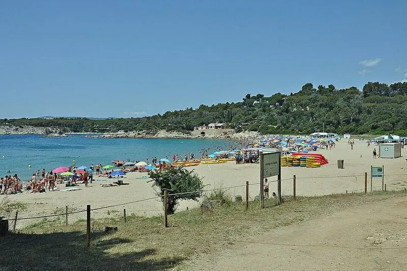 Playa del Castell en Palamós, Gerona — foto 3 de 9