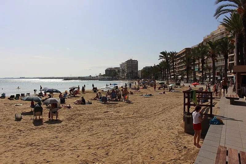 Playa del Cura en Torrevieja, Alicante — foto 8 de 14