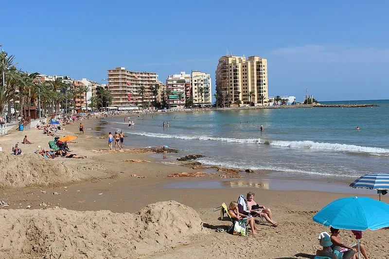 Playa del Cura en Torrevieja, Alicante — foto 6 de 14