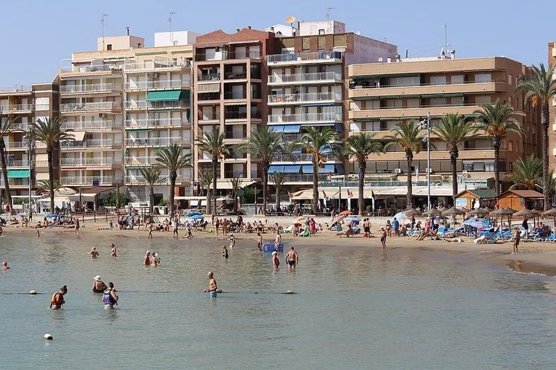 Playa del Cura en Torrevieja, Alicante — foto 12 de 14