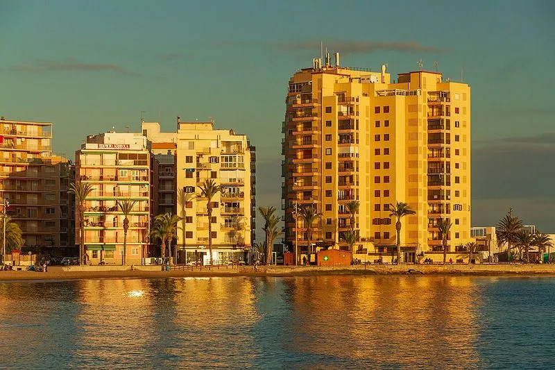 Playa del Cura en Torrevieja, Alicante — foto 7 de 14