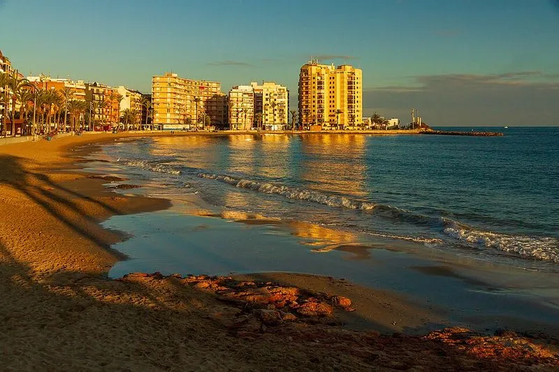 Playa del Cura en Torrevieja, Alicante — foto 10 de 14