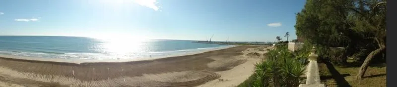 Playa del Far de Sant Cristófol en Vilanova i la Geltrú, Barcelona — foto 5 de 5