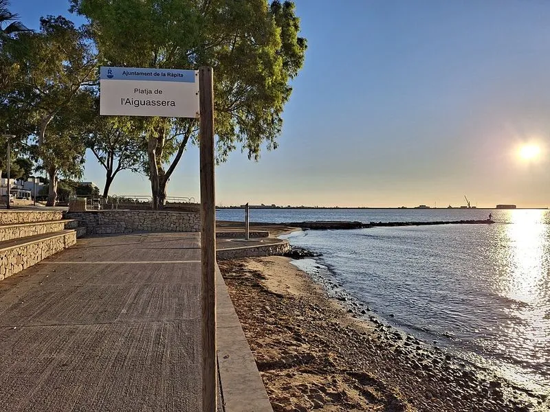 Playa del Faro en Sant Carles de la Ràpita, Tarragona — foto 4 de 4