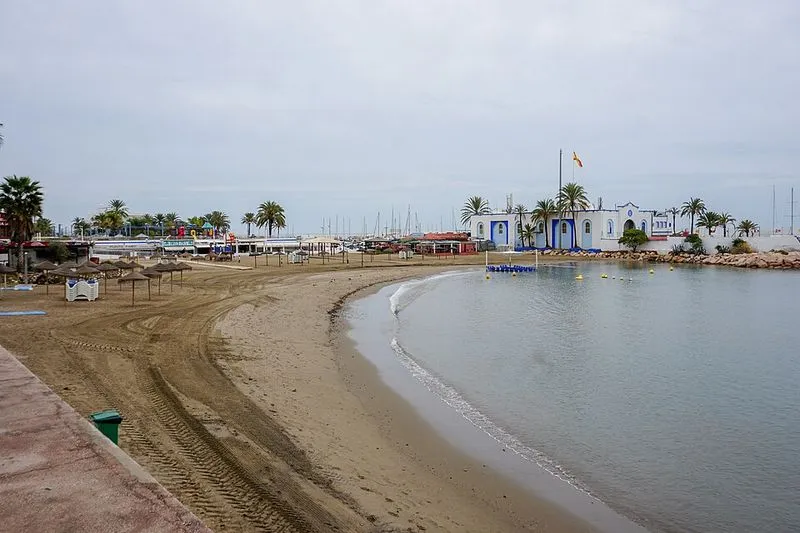 Playa del Faro en Marbella, Málaga — foto 5 de 10