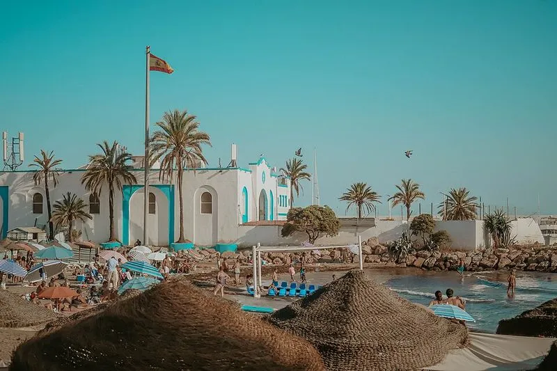 Playa del Faro en Marbella, Málaga — foto 7 de 10