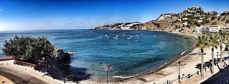 Playa del Muerto en Almuñécar, Granada — foto 2 de 5