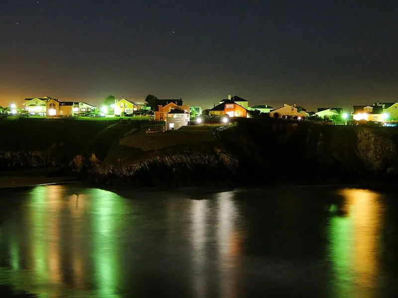 Playa del Murallón en Tapia de Casariego, Asturias — foto 2 de 3