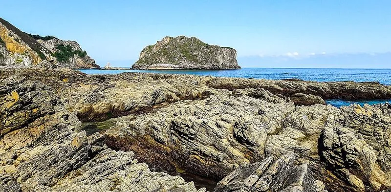 Playa del Oso en Ribadedeva, Asturias — foto 2 de 3