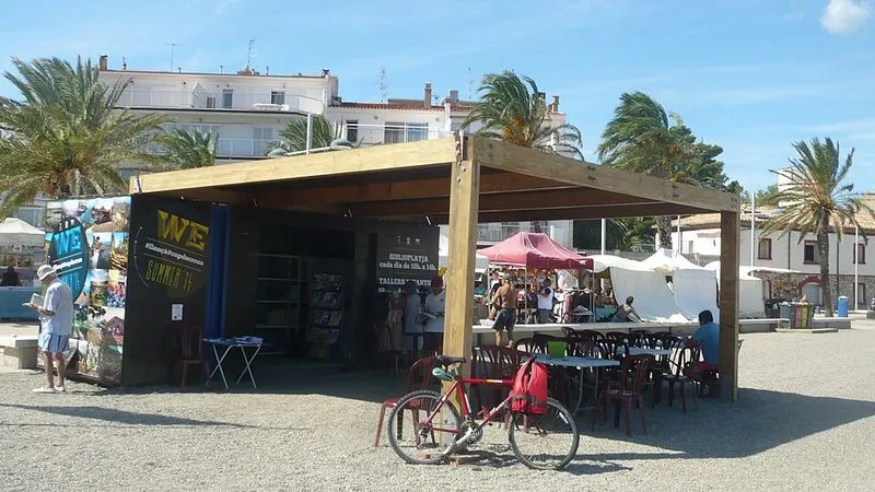 Playa del Port en Llançà, Gerona — foto 1 de 6