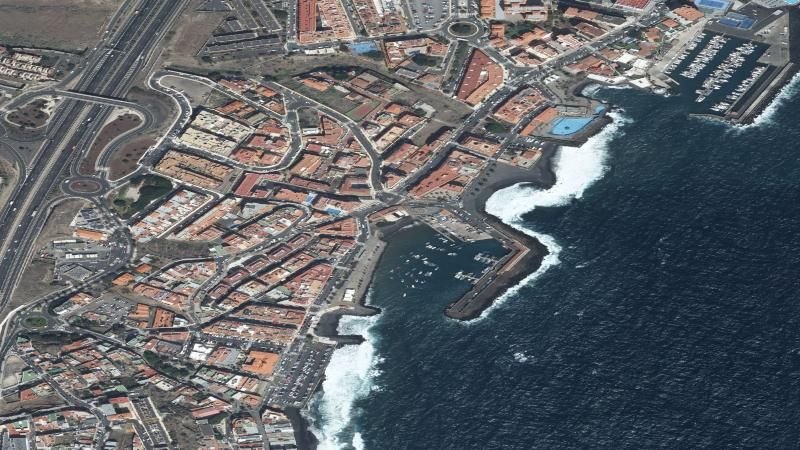 Vista aérea de Playa del Pozo en Candelaria, Santa Cruz de Tenerife