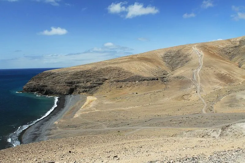 Playa El Valle de la Casa en Yaiza, Las Palmas — foto 2 de 4