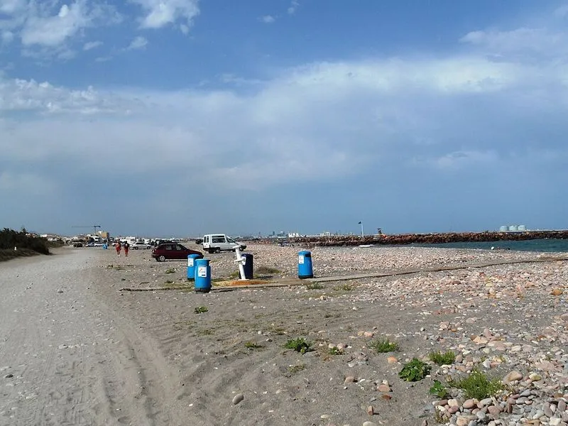 Playa de els Plans en Puig de Santa Maria, el