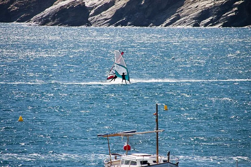 Playa Es Pianc en Cadaqués, Gerona — foto 3 de 4