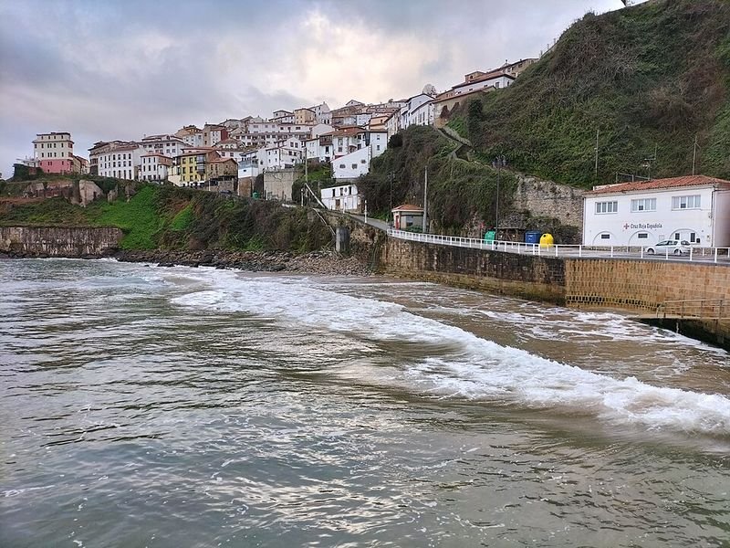 Playa Escanu en Colunga, Asturias