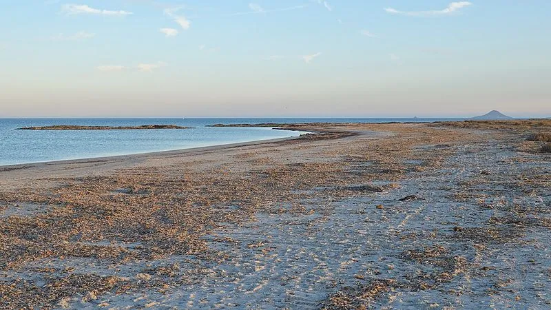 Playa de Esculls de la Llana y Encañizadas en San Javier