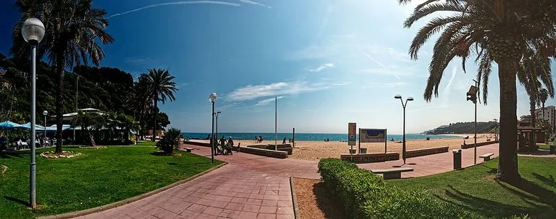 Playa Fenals en Lloret de Mar, Gerona — foto 9 de 9