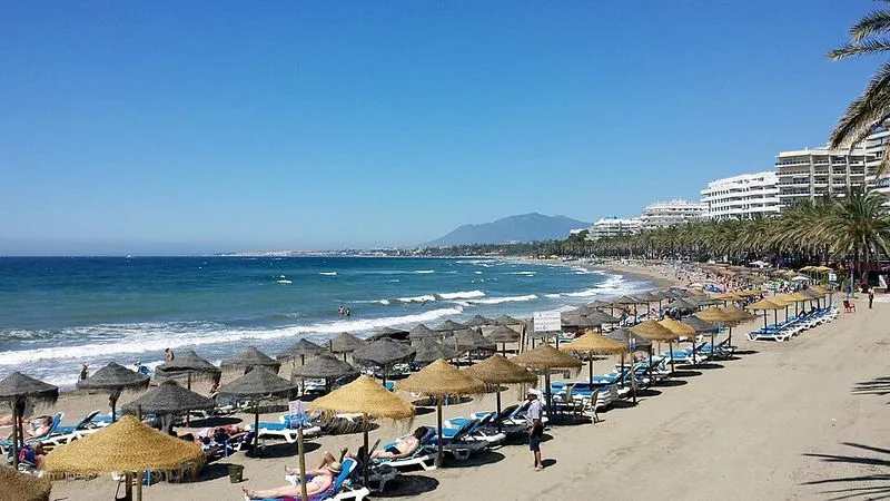 Playa de Fontanilla en Marbella, Málaga — foto 2 de 4